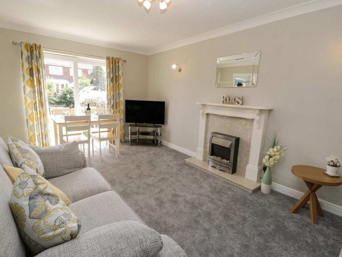 Rose Bungalow Whitby Buitenkant foto
